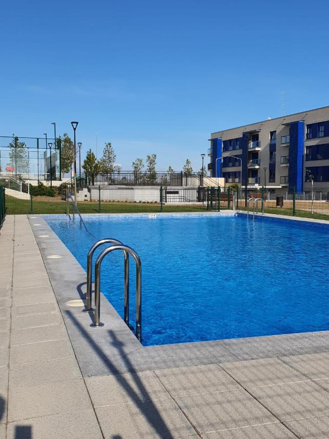 Apartamento Nuevo, Accesible Y Con Piscina !!! Leilighet Salamanca Eksteriør bilde